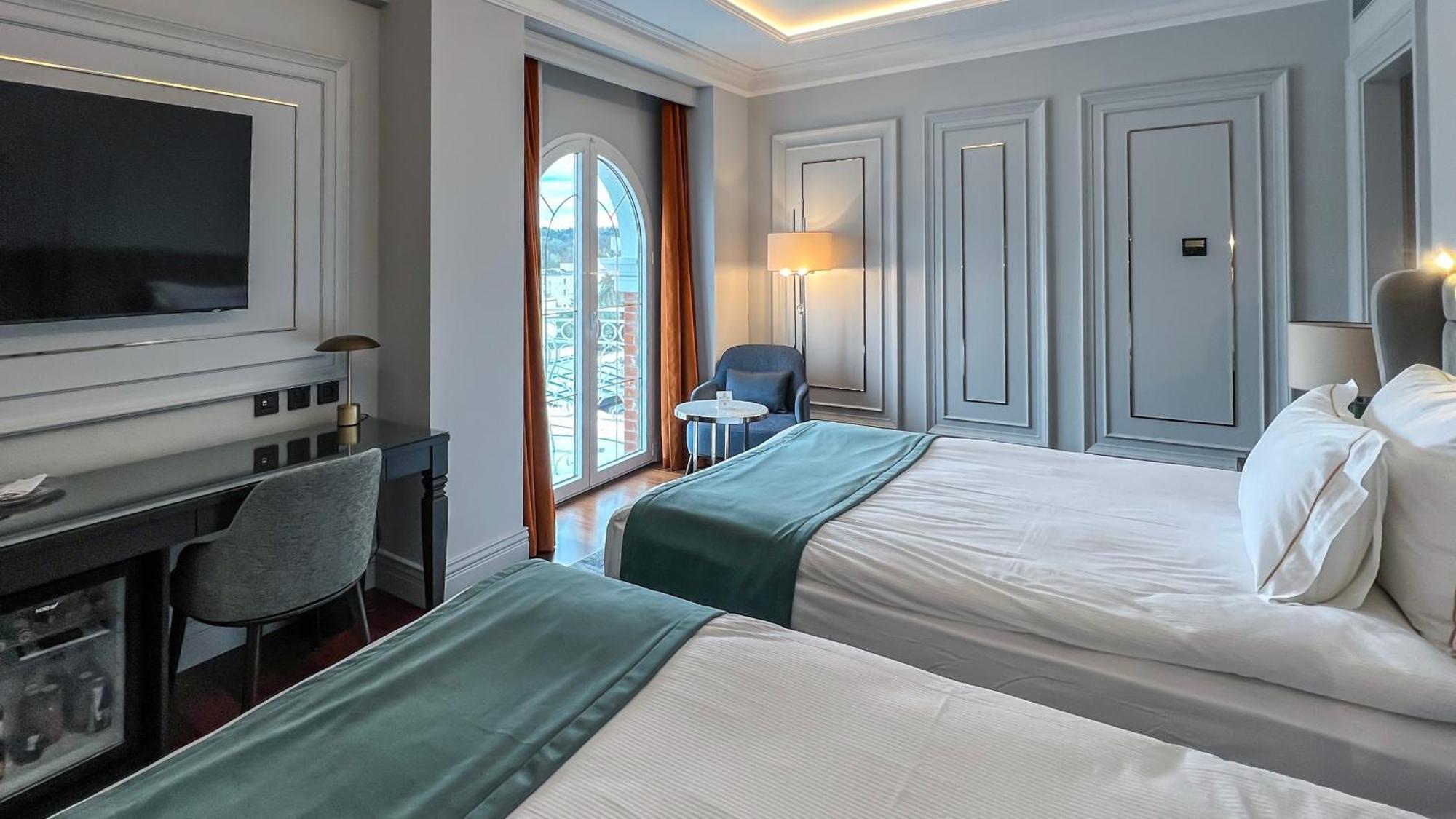 Xheko Imperial Luxury Hotel & Spa Tirana Eksteriør billede Deluxe Room