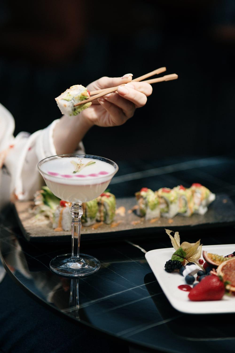 Xheko Imperial Luxury Hotel & Spa Tirana Eksteriør billede A sake cocktail
