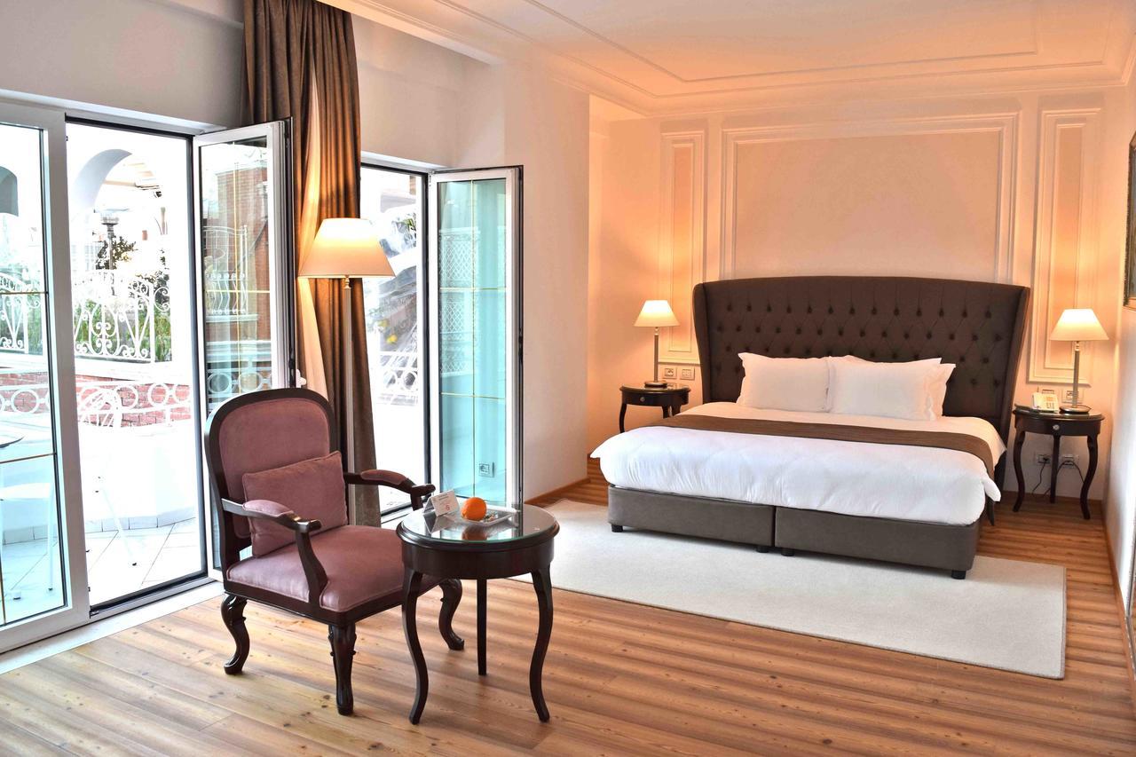 Xheko Imperial Luxury Hotel & Spa Tirana Eksteriør billede A bedroom at the hotel