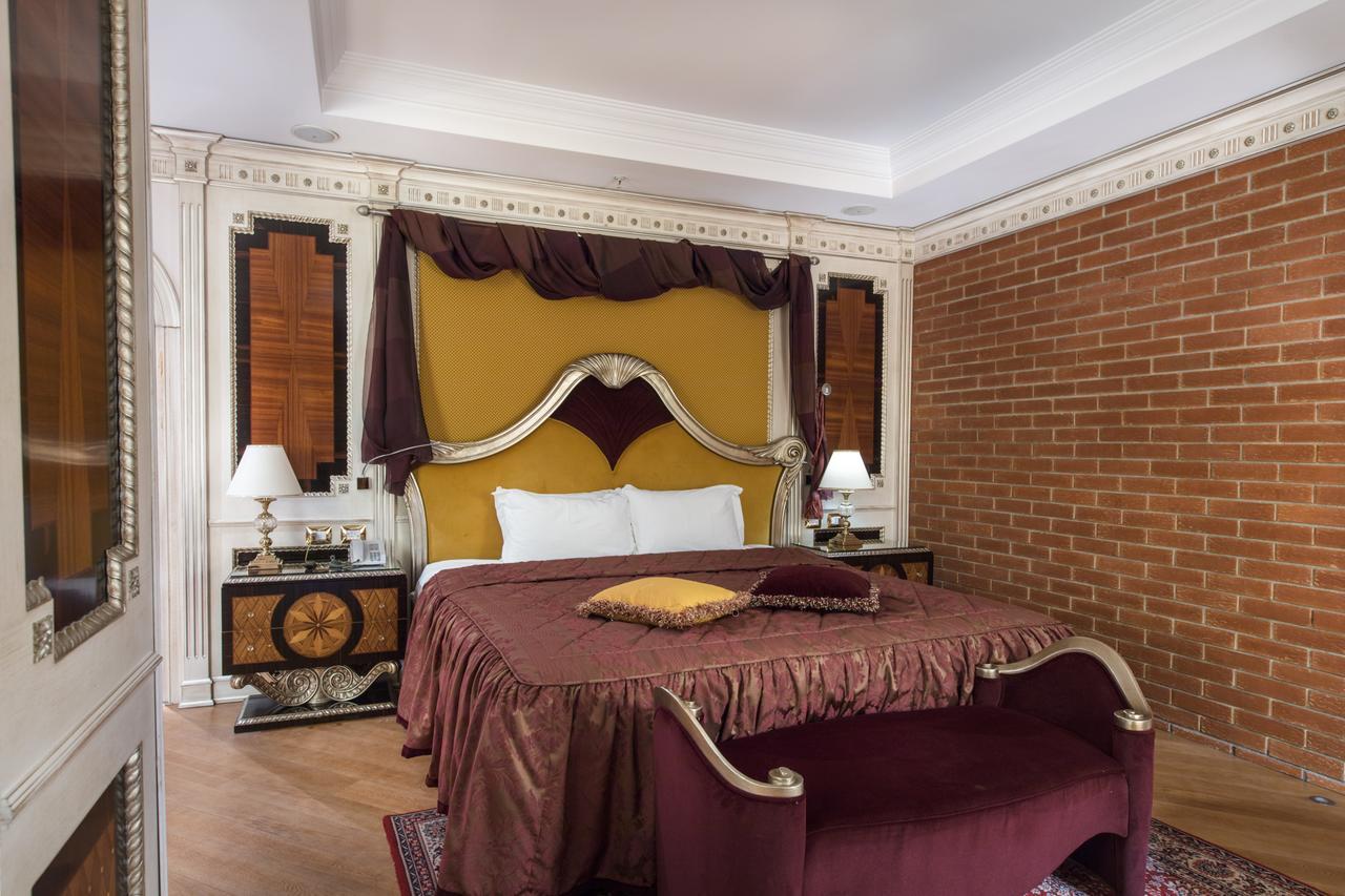 Xheko Imperial Luxury Hotel & Spa Tirana Eksteriør billede A bedroom